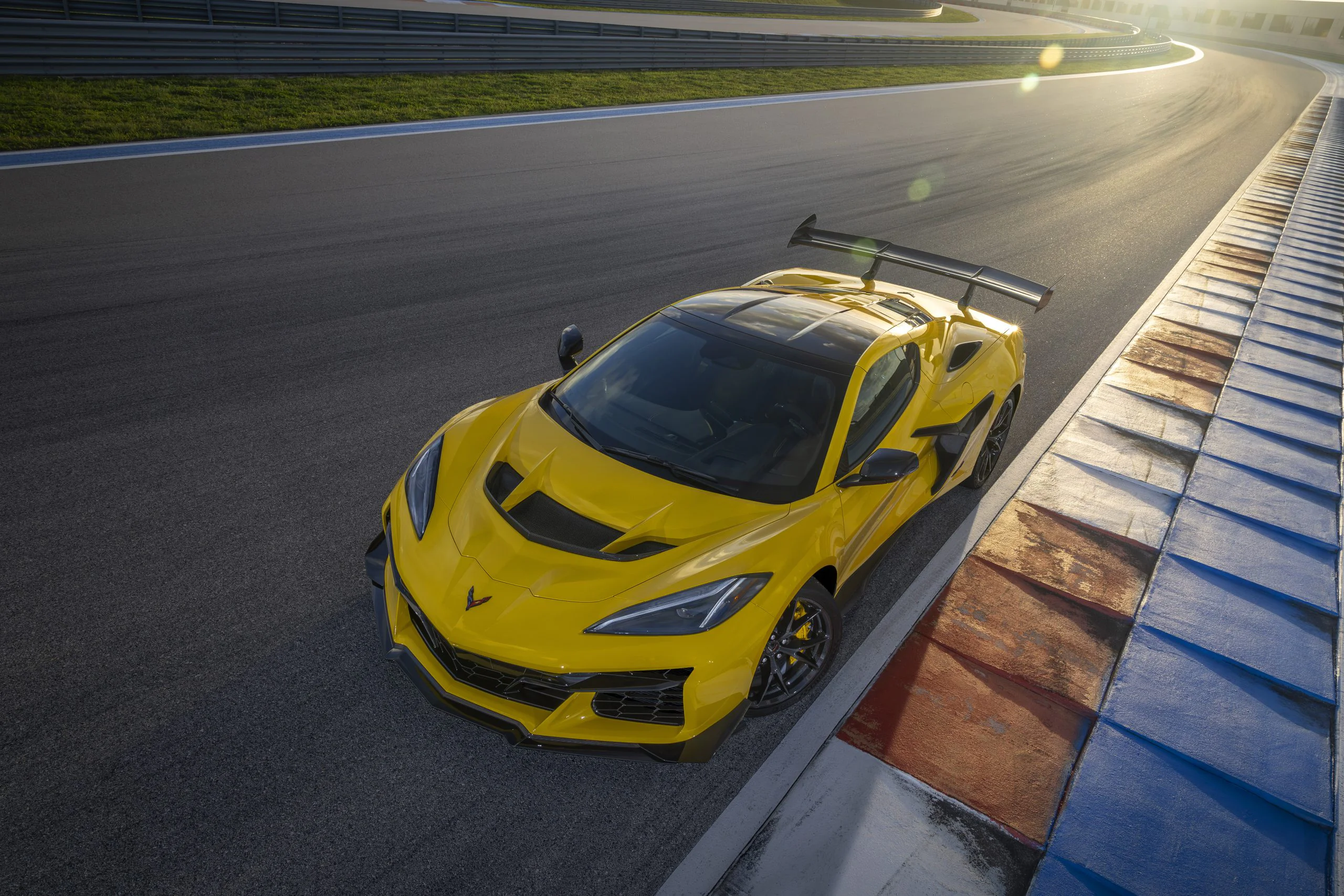 Corvette ZR1 con il V8 più potente di sempre è pronta a battere ogni record!